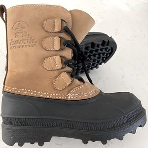 KAMIK leather waterproof boots (NEVER WORN)